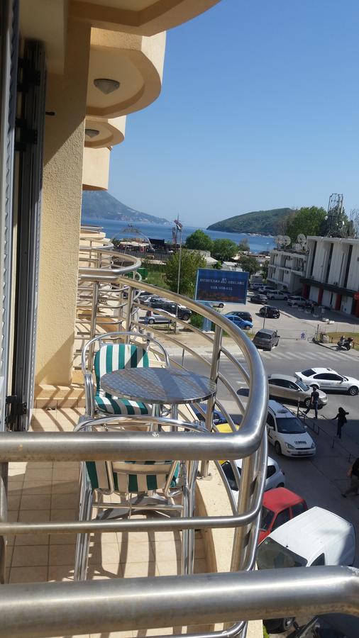 White Bear Budva Buitenkant foto